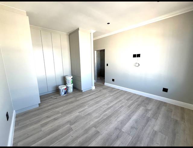 4 BEDROOM HOUSE FOR SALE IN SANDOWN